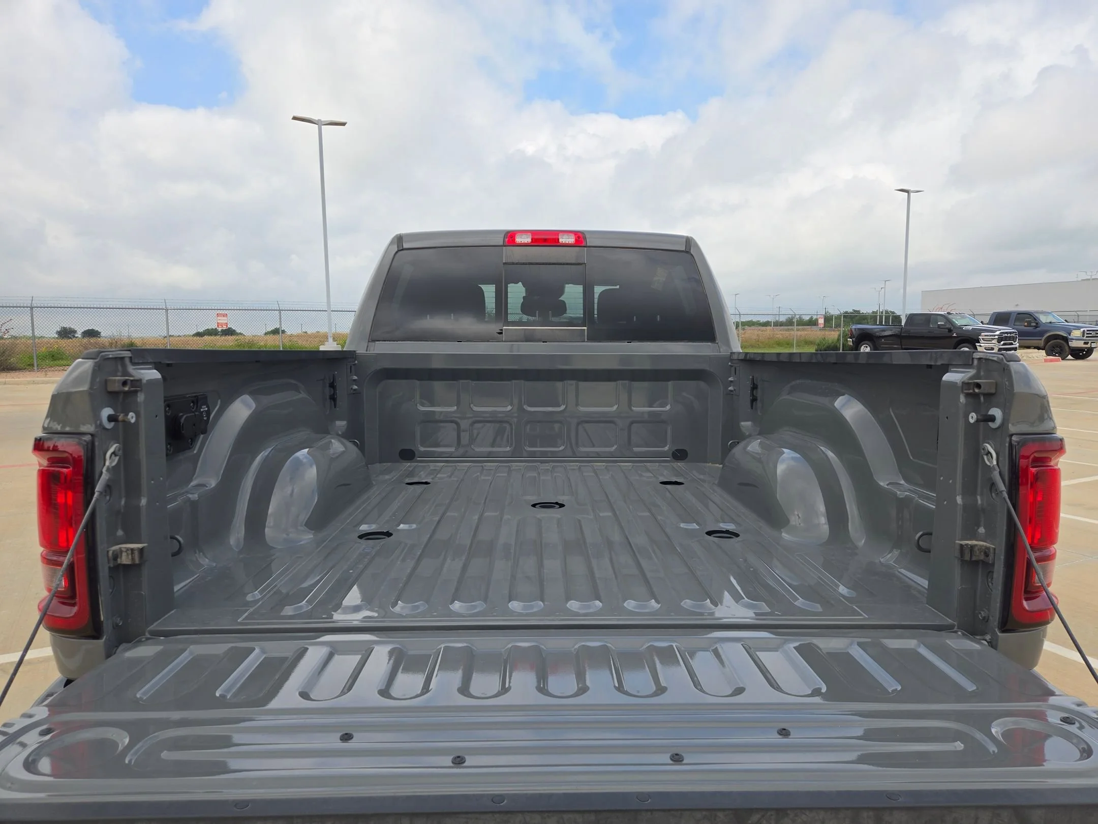 New 2026 Ceramic Gray Clear-Coat Exterior Paint RAM Tradesman image 15