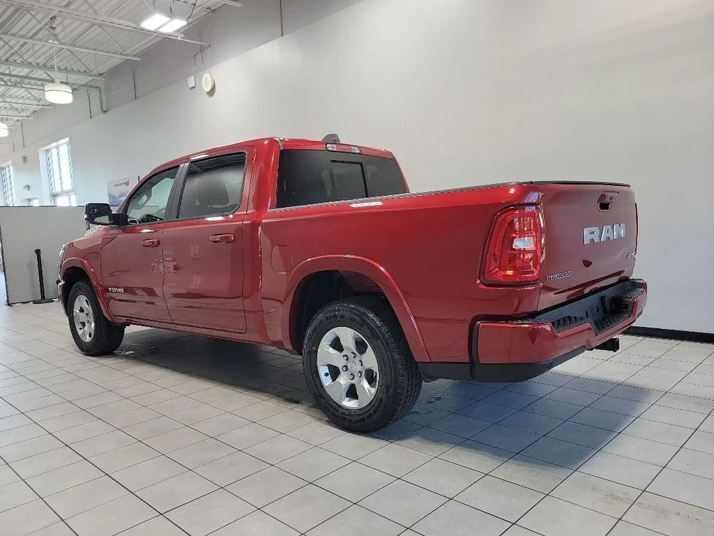 New 2026 Molten Red Pearl-Coat Exterior Paint RAM Big Horn/Lone Star image 6