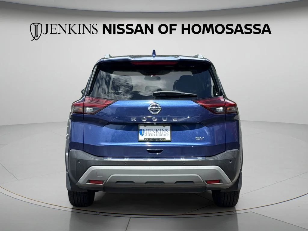 Used 2021 Blue Nissan SV image 9