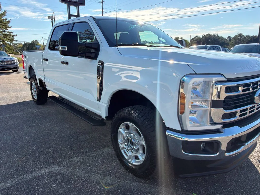 Used 2026 White Ford XL image 7