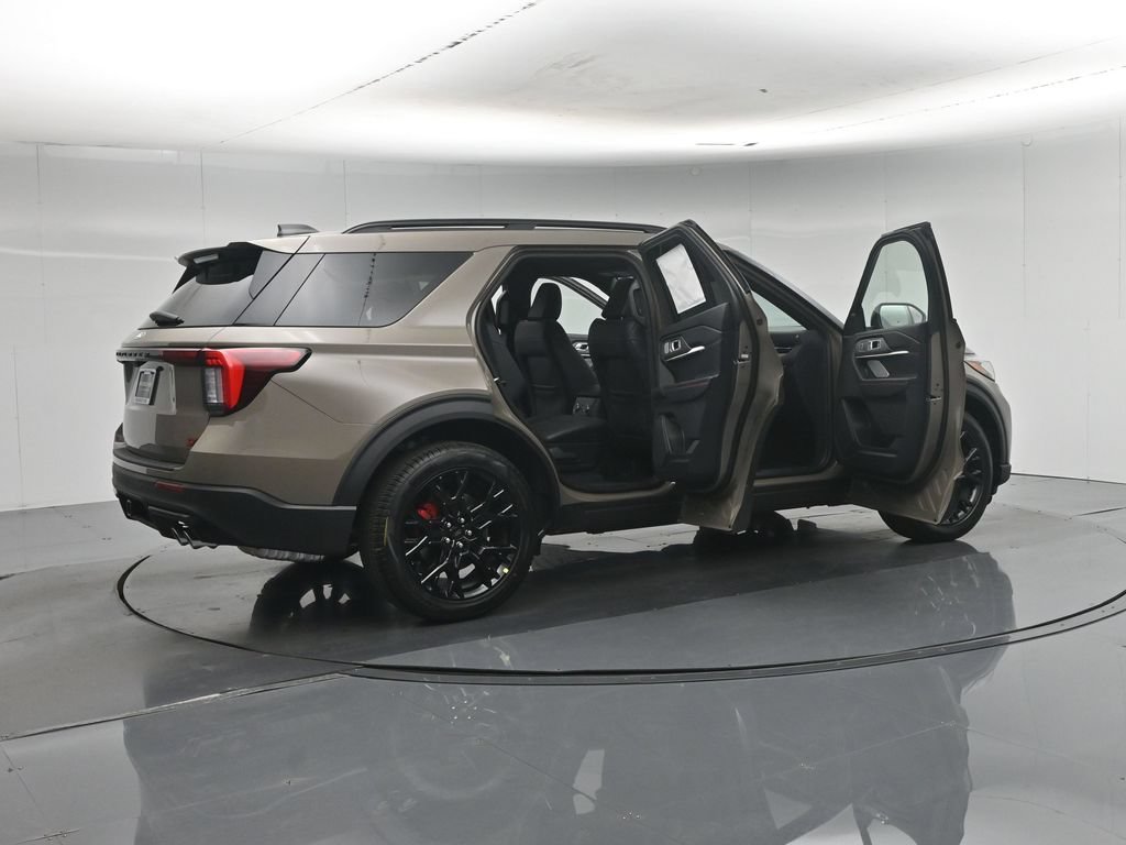 New 2027 Marsh Gray Ford ST image 5