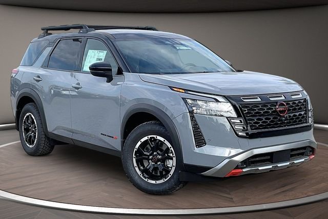 New 2026 Boulder Gray Pearl / Super Black Two-tone Nissan Rock Creek® image 2