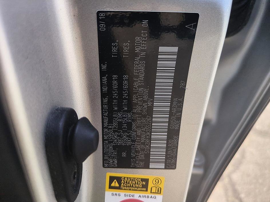 Used 2019 CELESTIAL SILVER METALLIC Toyota SE image 35