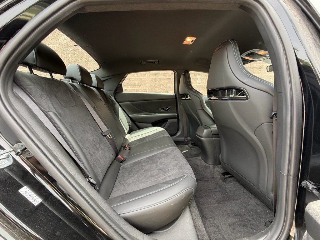 Used 2023 Onyx Black Hyundai Base image 20