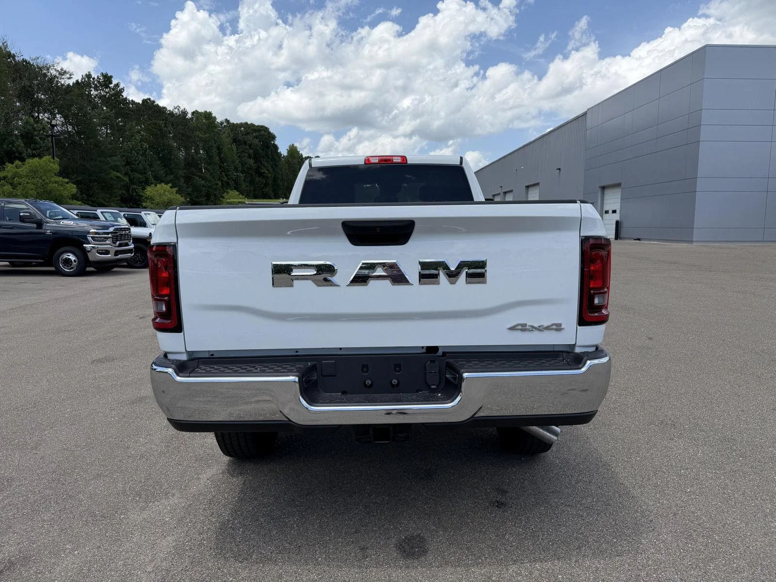 New 2026 Bright White Clear-Coat Exterior Paint RAM Tradesman image 5