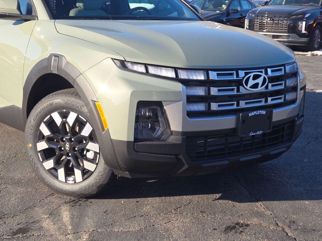 New 2026 Green Hyundai SEL AWD image 2