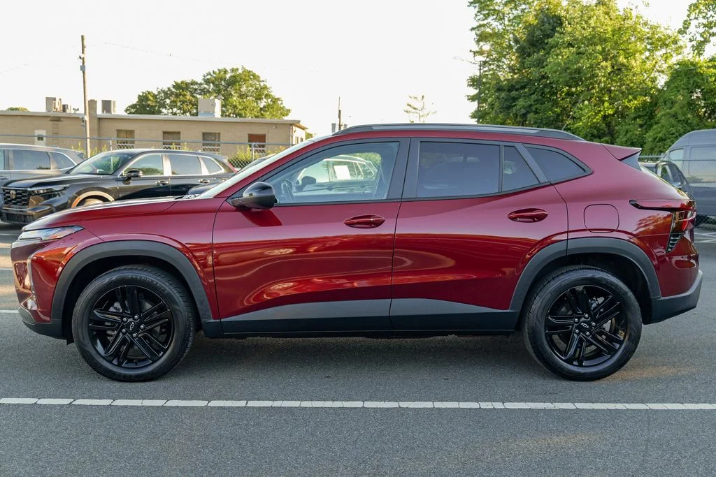 Used 2024 Crimson Metallic Chevrolet ACTIV image 4