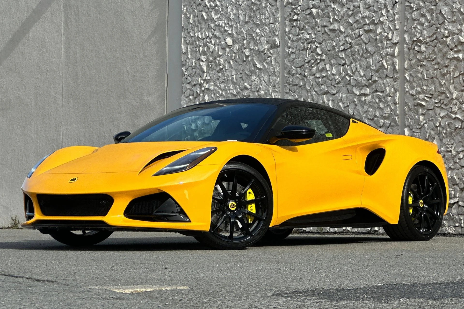 New 2025 HETHEL YELLOW Lotus V6 image 1