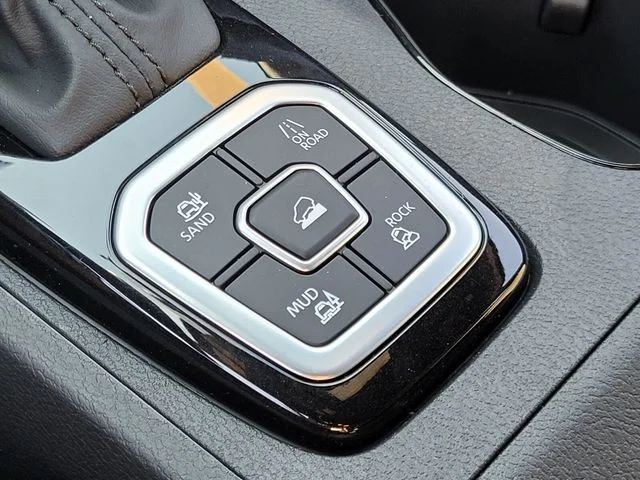 2026 Nissan Frontier SV - Photo 18