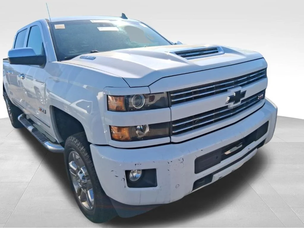 Used 2017 White Chevrolet LTZ image 15