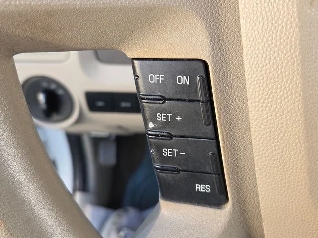 Used 2011 White Ford XLS image 21
