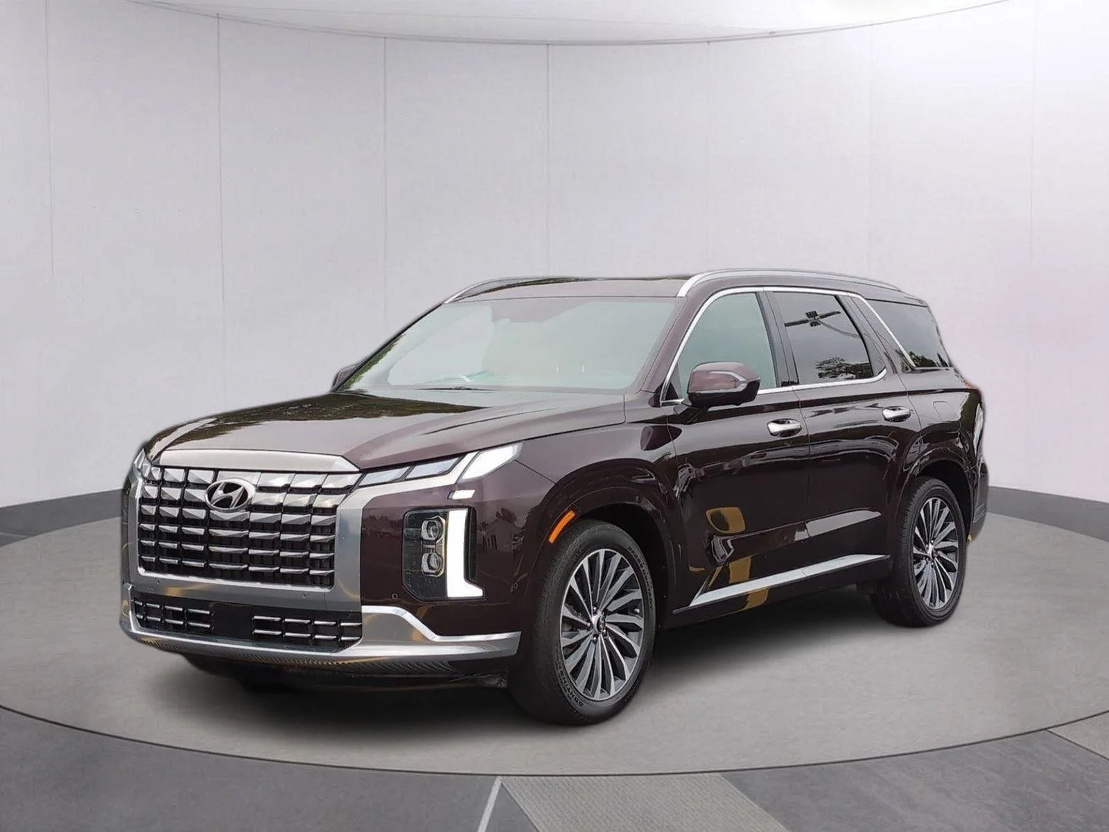 Used 2024 Sierra Burgundy Hyundai Calligraphy image 1