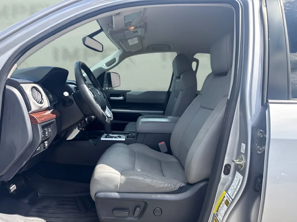 Used 2017 Silver Toyota Limited image 9