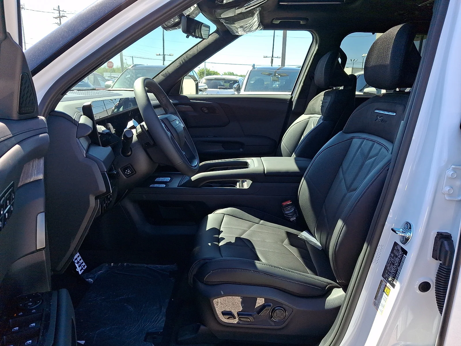 New 2027 White Kia X-Line SX Prestige image 13