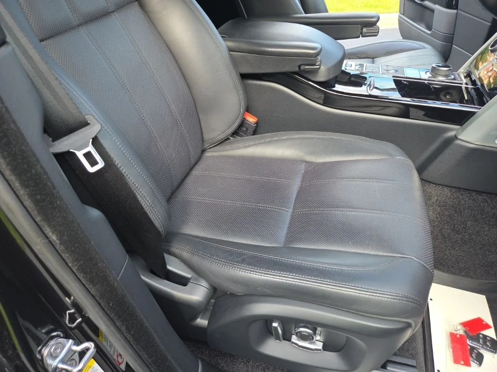 Used 2017 Black Land Rover 5.0L V8 Supercharged image 17