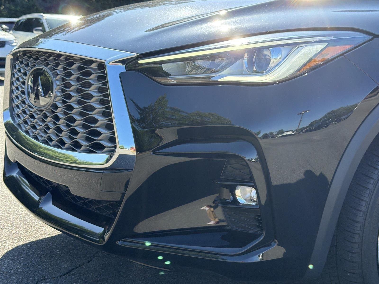 Used 2025 Black Obsidian INFINITI LUXE image 28