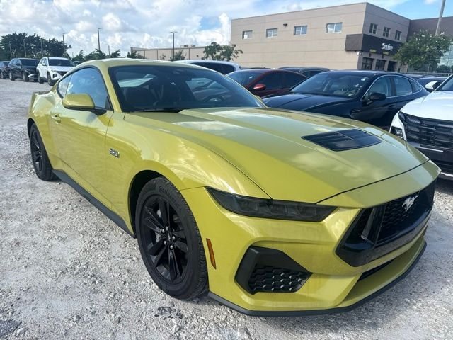 Used 2025 Yellow Ford GT image 3