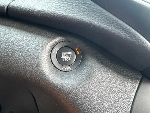 Used 2021 Gray Jeep Altitude 4x4 image 11