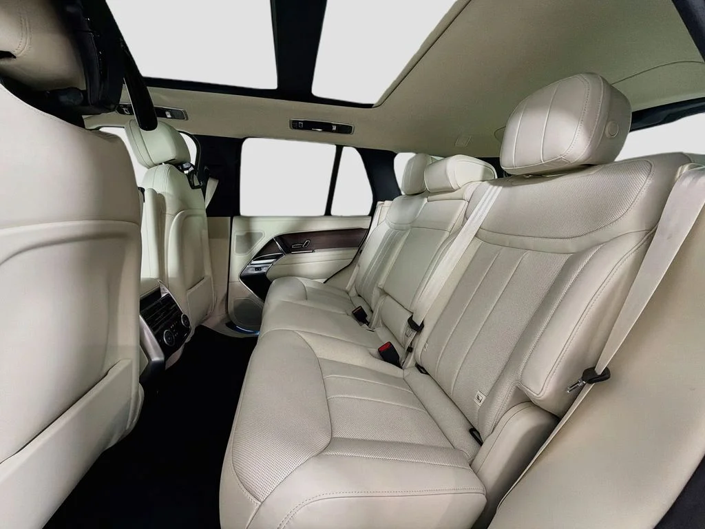 New 2026 Fuji White Land Rover SE image 26