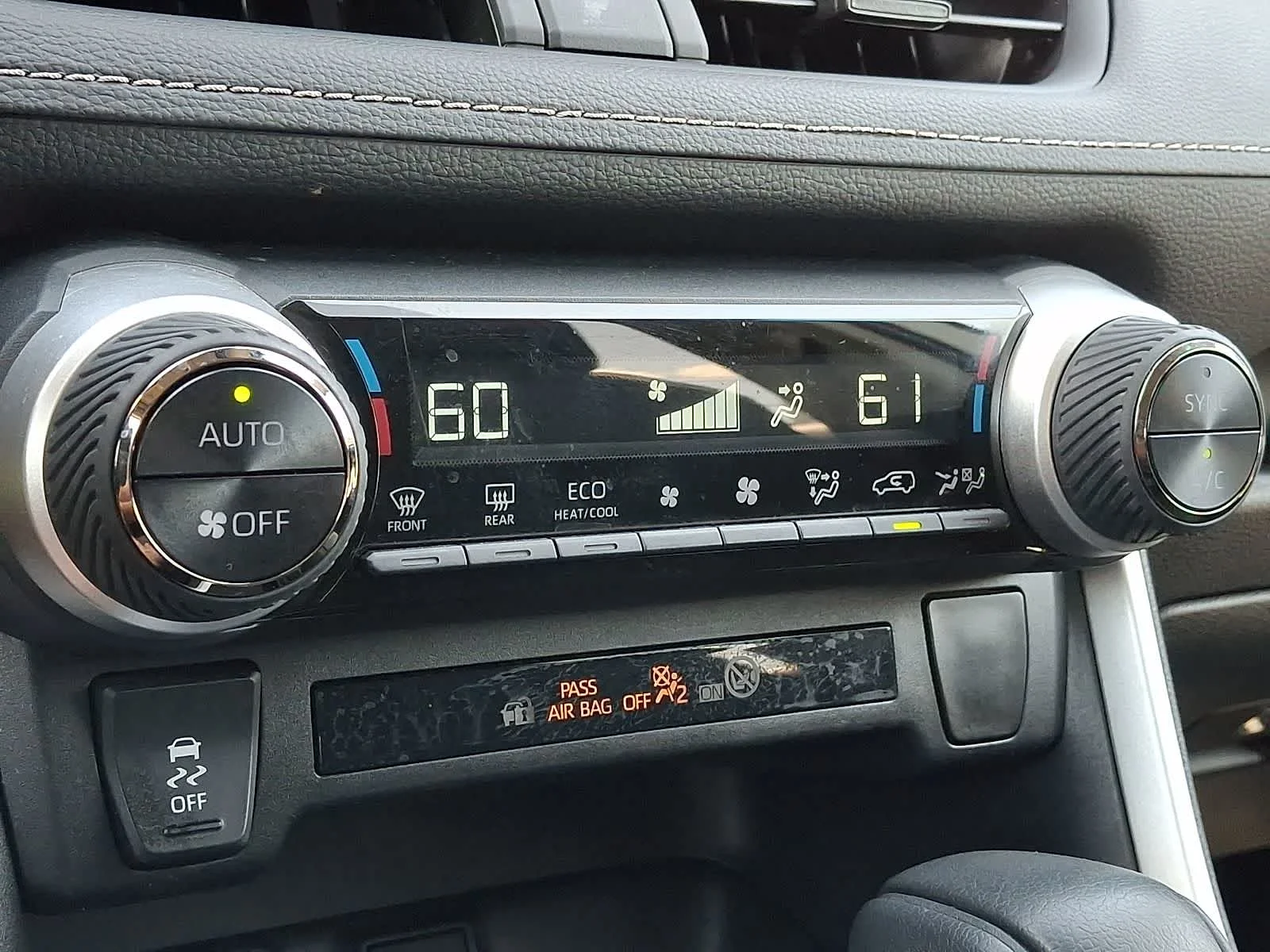 Certified Used 2025 Ice Cap Toyota Hybrid LE image 19