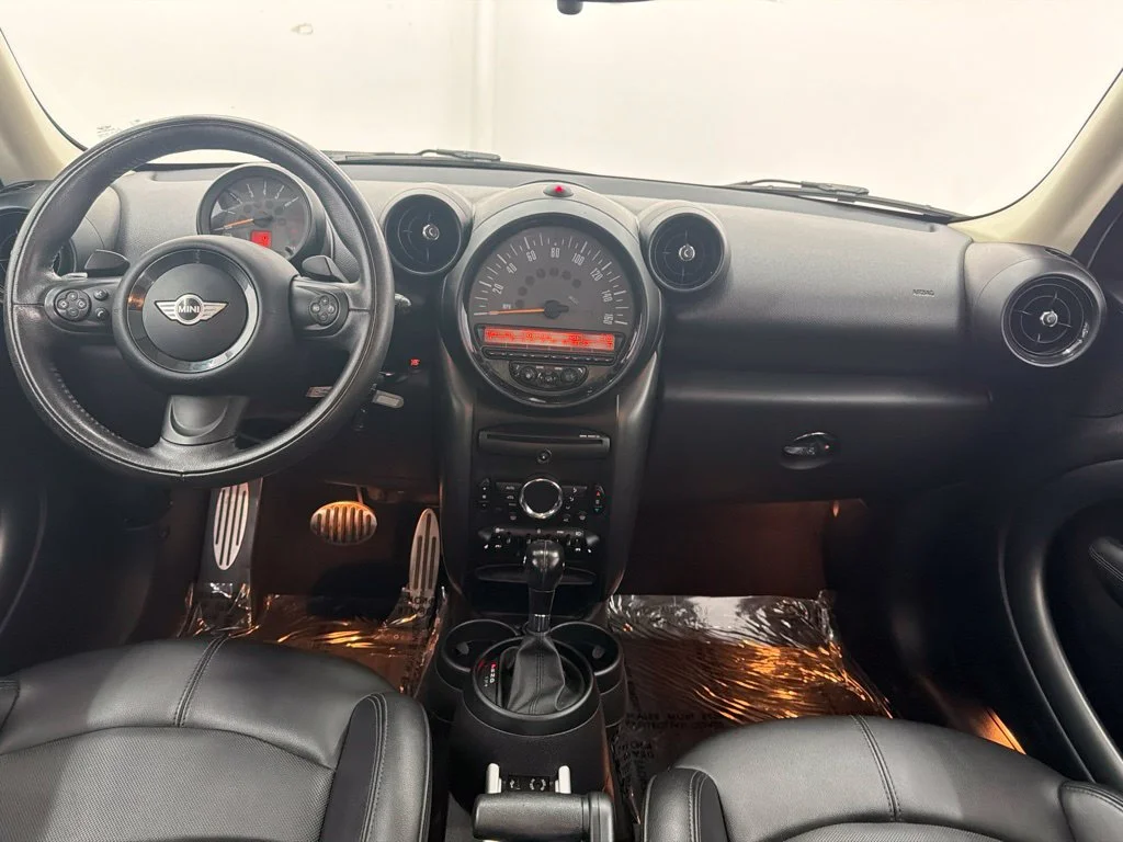 Used 2015 White MINI Base image 12