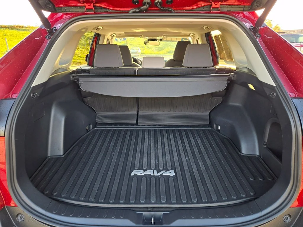Used 2025 Red Toyota XLE image 28