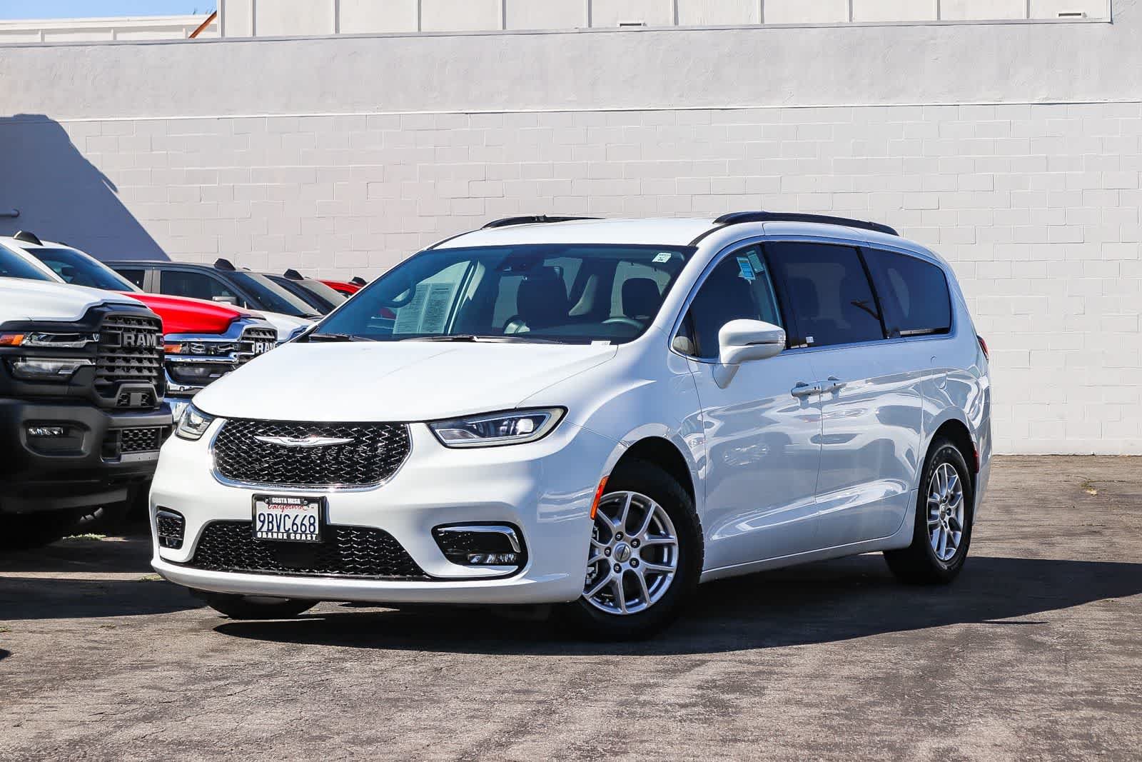 2022 Chrysler Pacifica Touring L