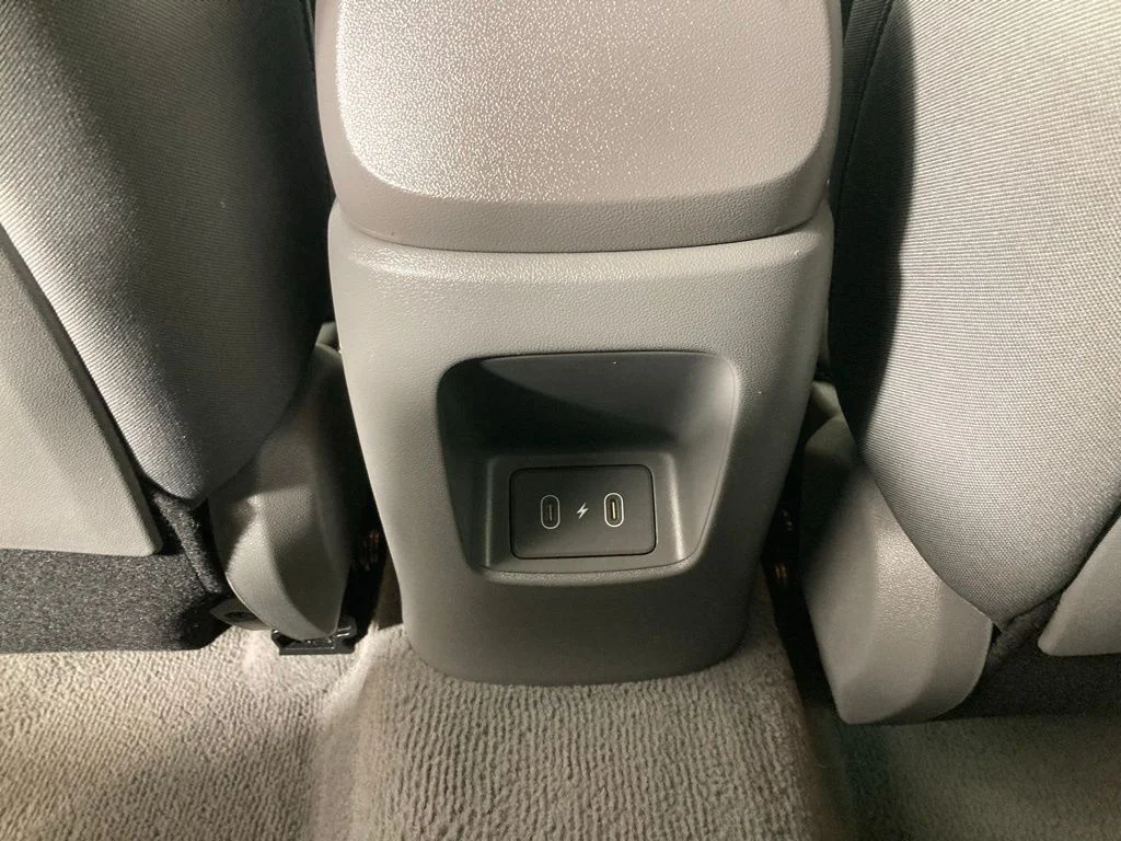 Used 2025 Gray Hyundai SEL Convenience image 15
