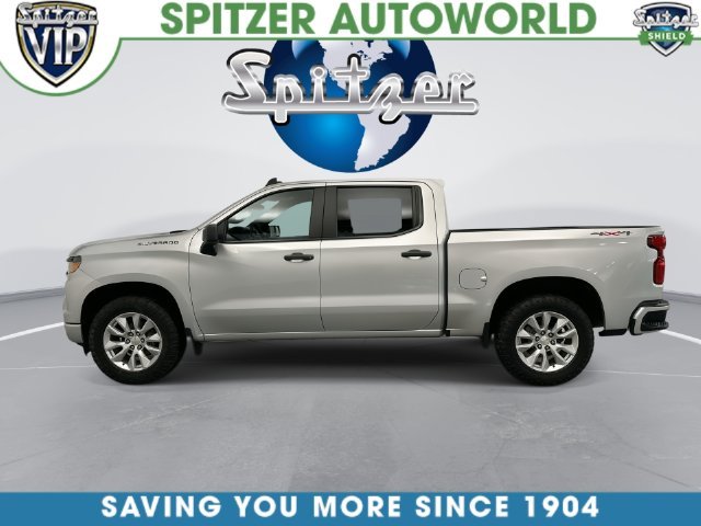 Used 2022 Silver Chevrolet Custom image 7