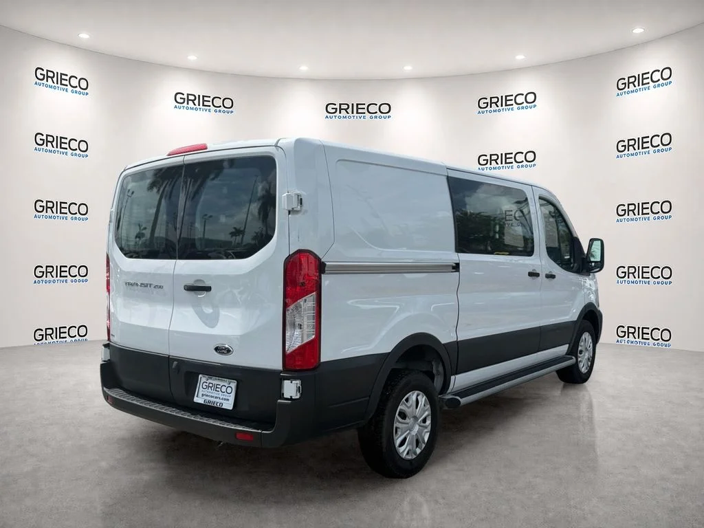 Used 2025 Oxford White Ford Base image 7