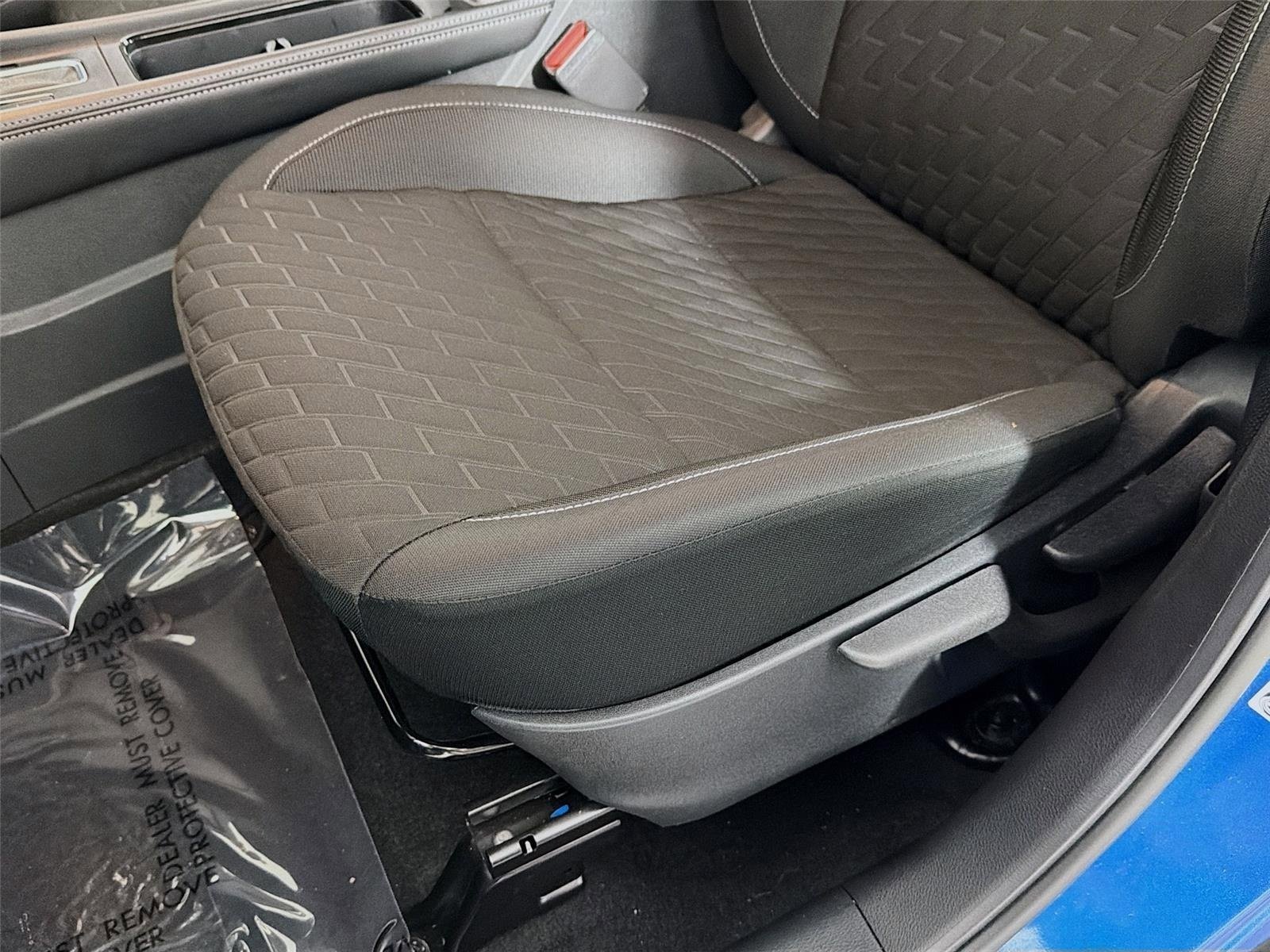 Used 2021 Electric Blue/Super Black Nissan SV image 18