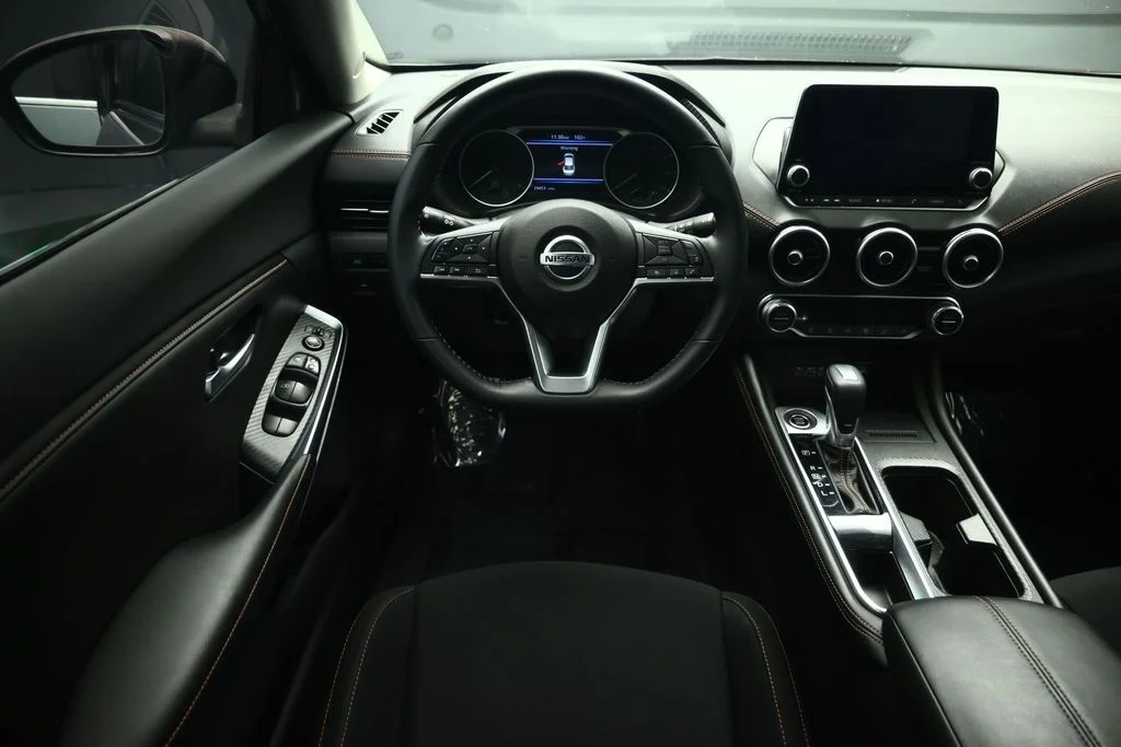 Used 2022 Gray Nissan SR image 5