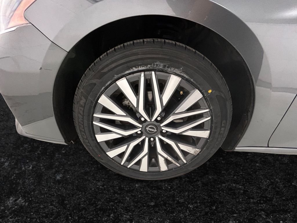 Used 2024 Gray Nissan 2.5 SV image 27
