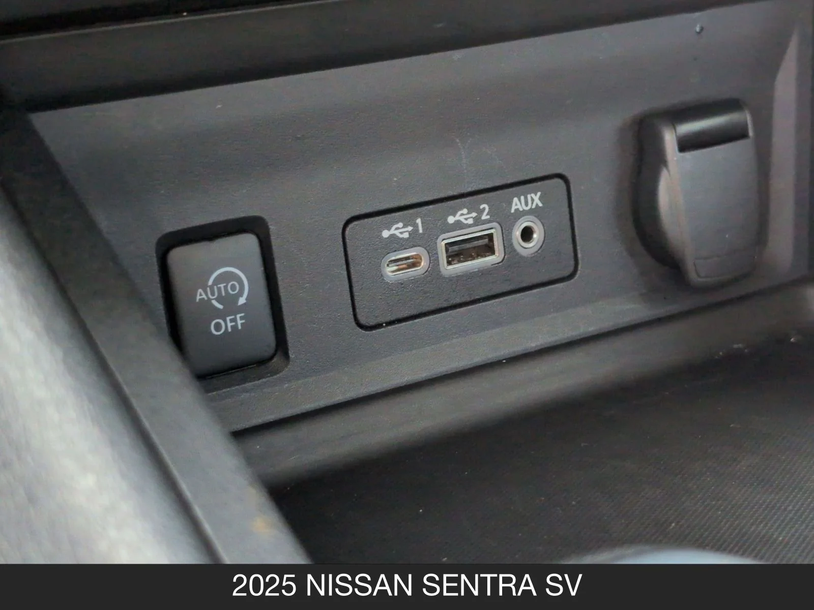 2025 Nissan Sentra SV - Photo 21