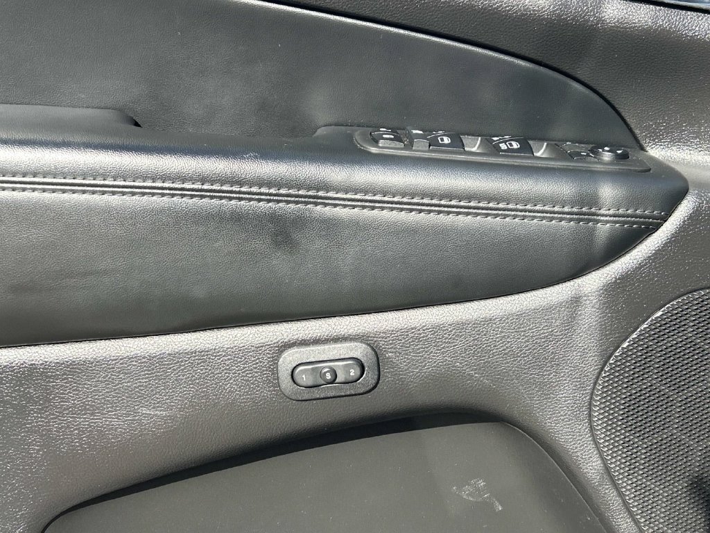 Used 2019 White Jeep Limited image 14
