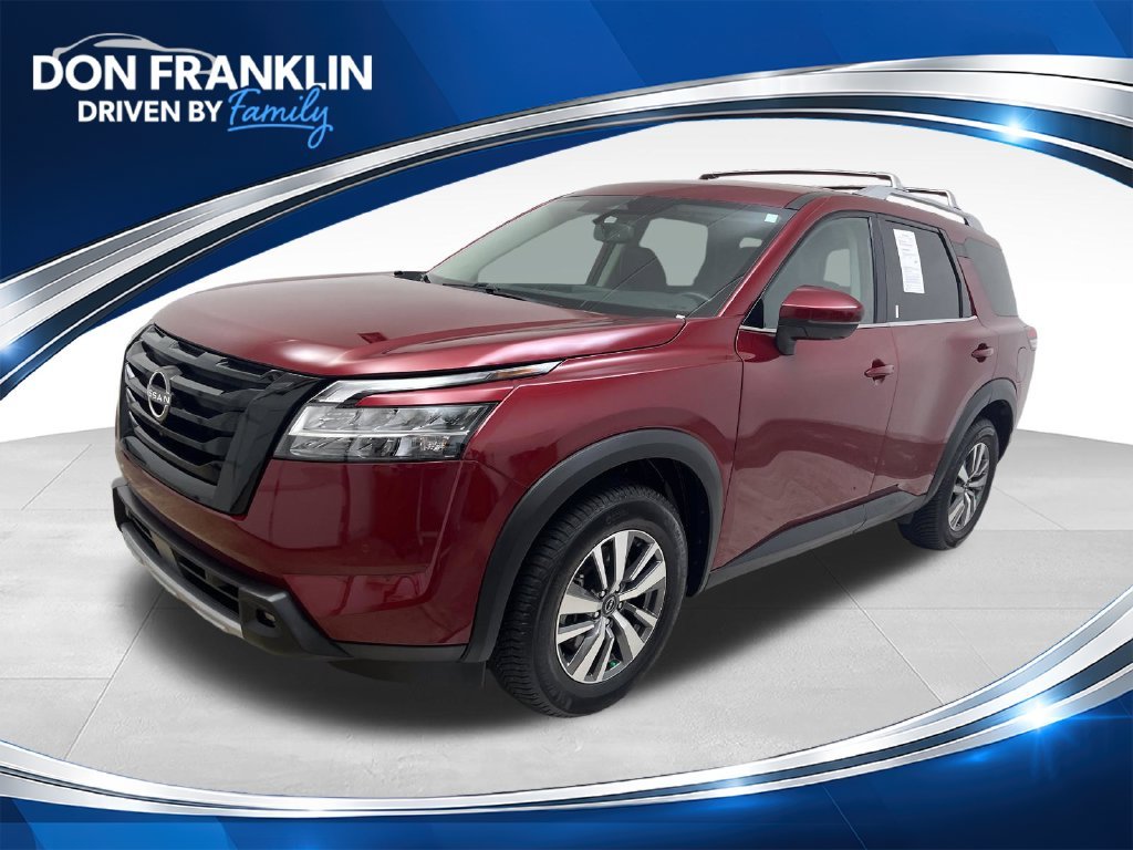 Used 2022 Red Nissan SL image 1