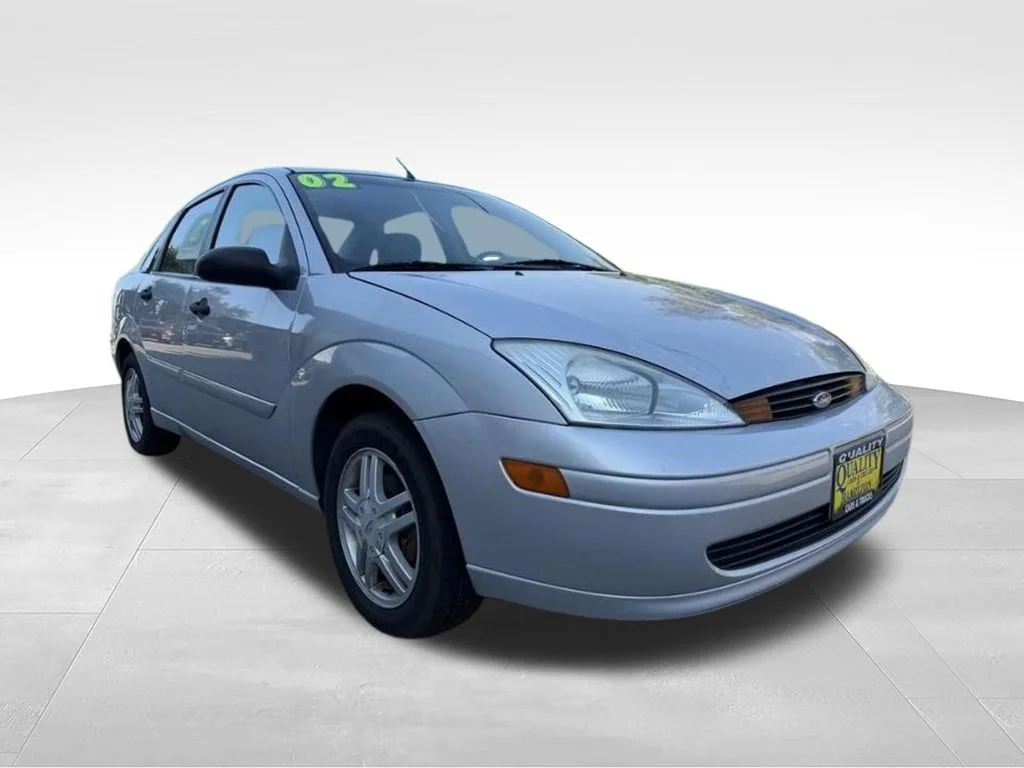 Used 2002 Silver Ford SE Base image 7