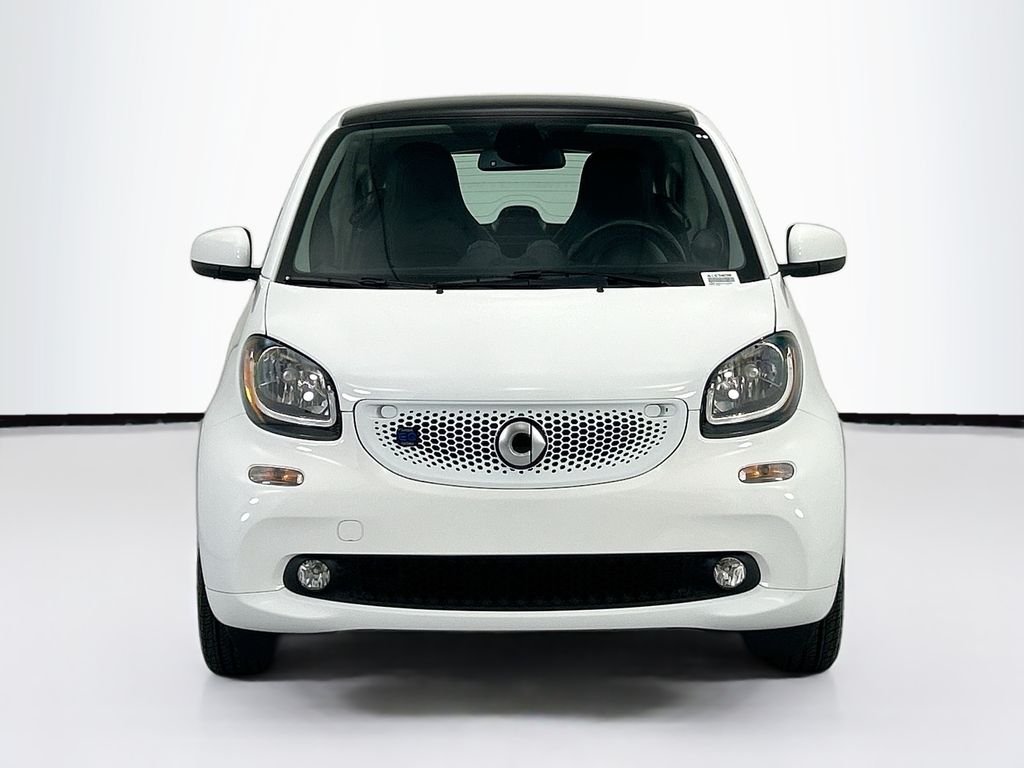 Used 2019 smart fortwo prime with VIN WMEFJ9BA3KK408390 for sale in Phoenix, AZ