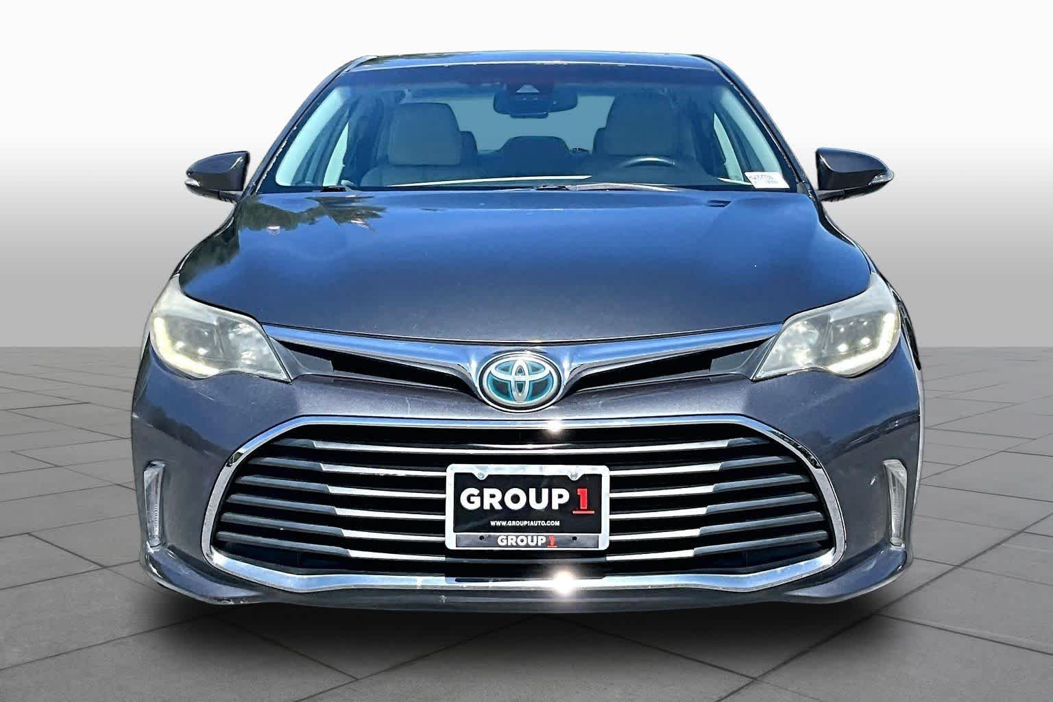 Used 2017 Magnetic Gray Metallic Toyota Hybrid Limited image 4