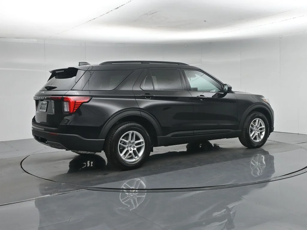 New 2026 Agate Black Metallic Ford Active image 28