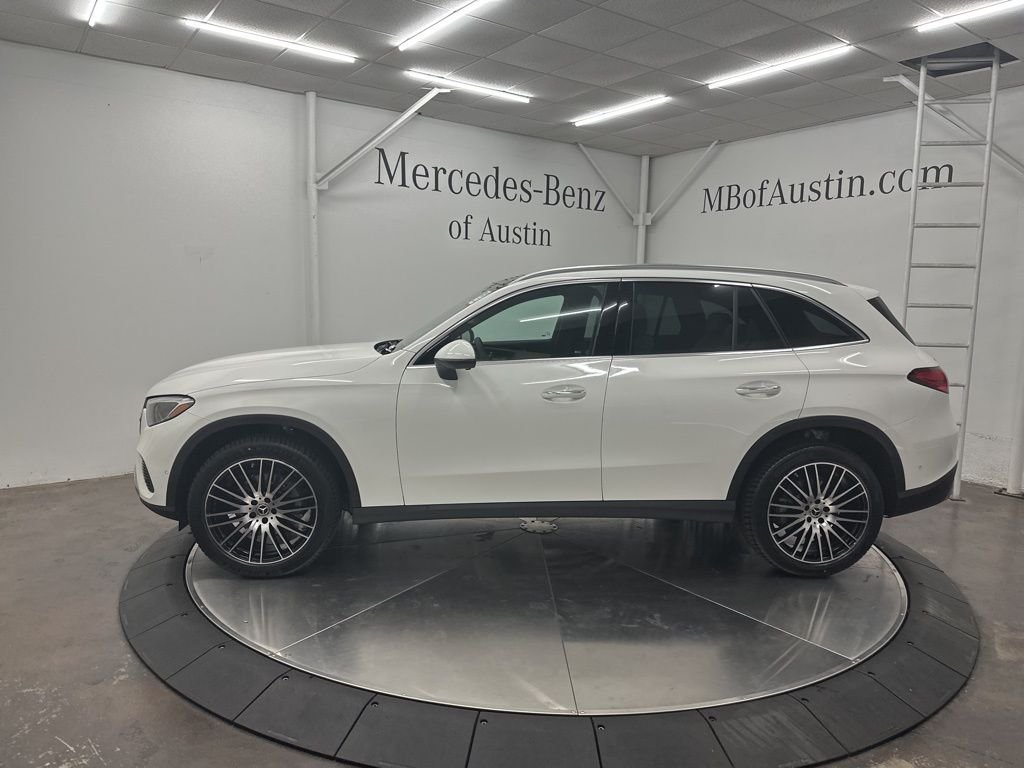 Used 2026 White Mercedes-Benz GLC 300 image 4