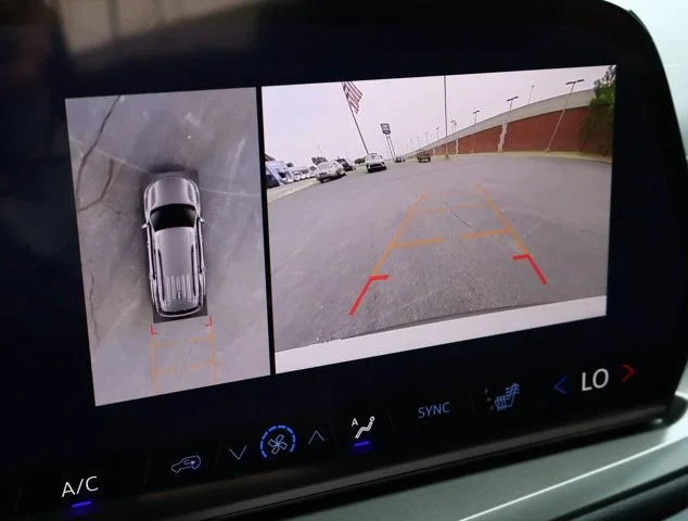 New 2026 Polar White Tricoat Chevrolet LT image 5