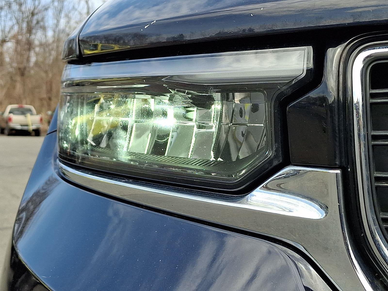 Used 2023 Midnight Sky Jeep Limited image 10