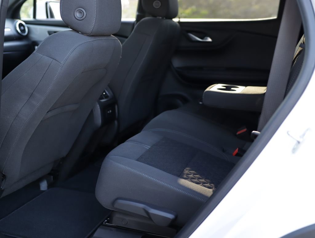 Used 2021 Summit White Chevrolet 1LT image 24
