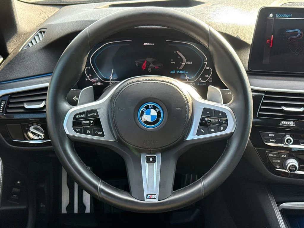 Used 2022 Gray BMW 530e iPerformance image 15