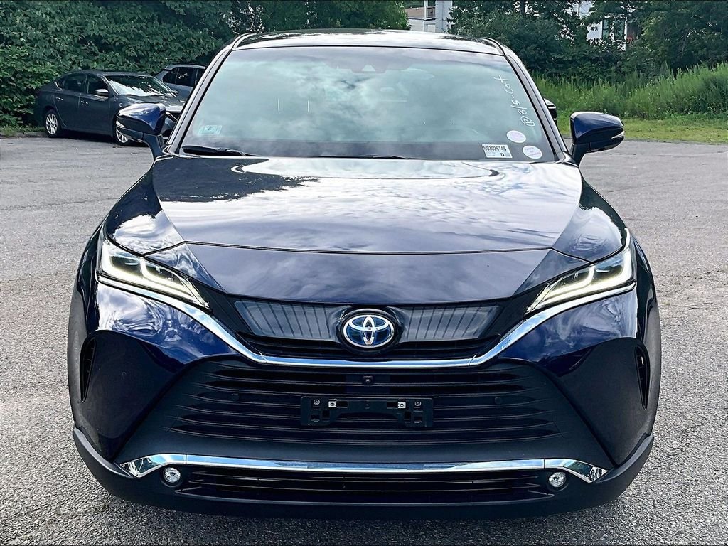 Used 2023  Toyota Limited image 2