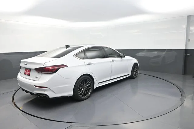 Used 2018 White Genesis 3.3T Sport image 3
