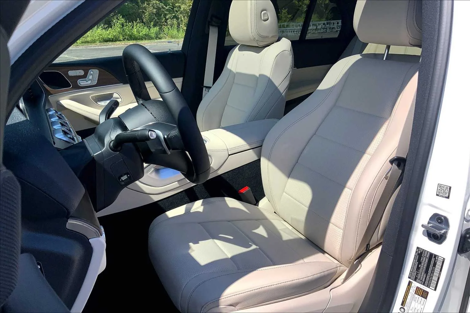 New 2026 Polar White Mercedes-Benz GLE 350 image 9
