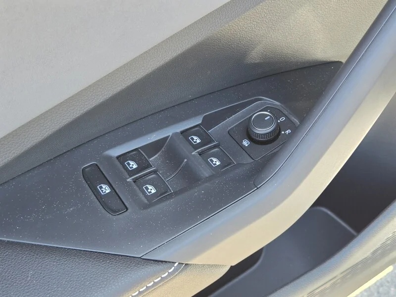New 2026 Silver Volkswagen 1.5T SE image 9