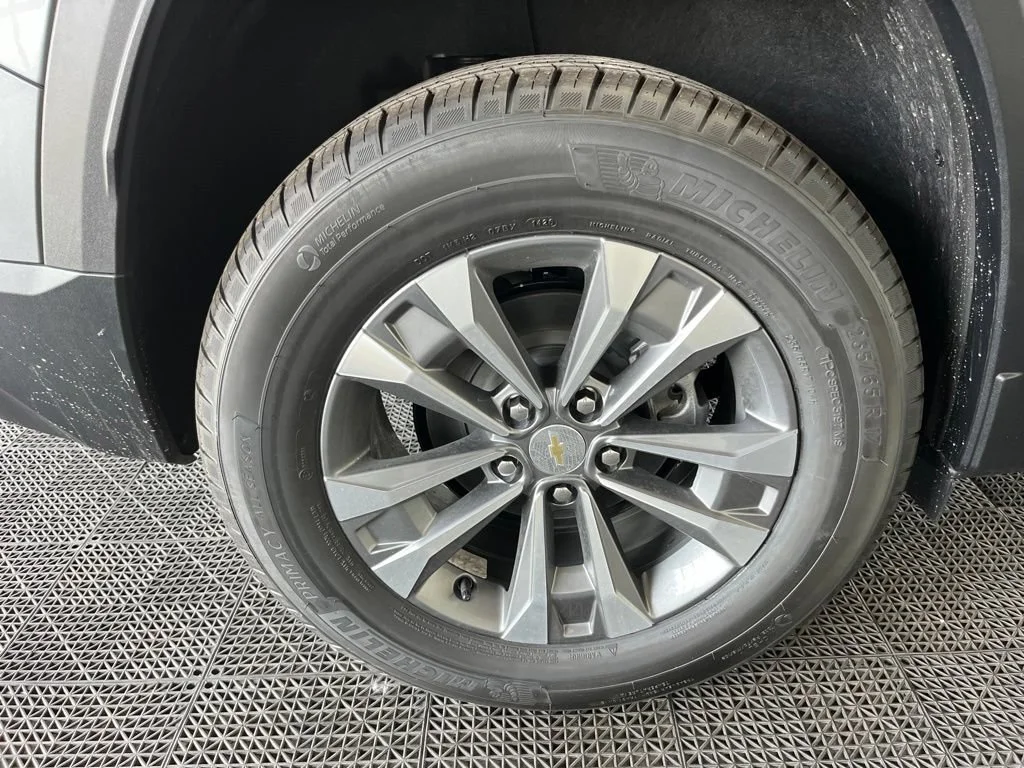 New 2026 Sterling Gray Metallic Chevrolet LT image 22
